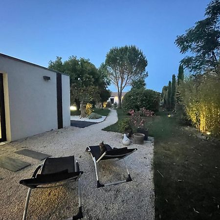 Le Cherche Midi, Entre Nimes, Le Pont Du Gard, Uzes, Arles Marguerittes Exterior photo